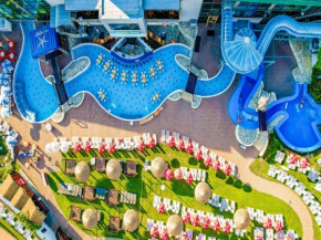 Отель Aquapalace Hotel Prague  Честлице 